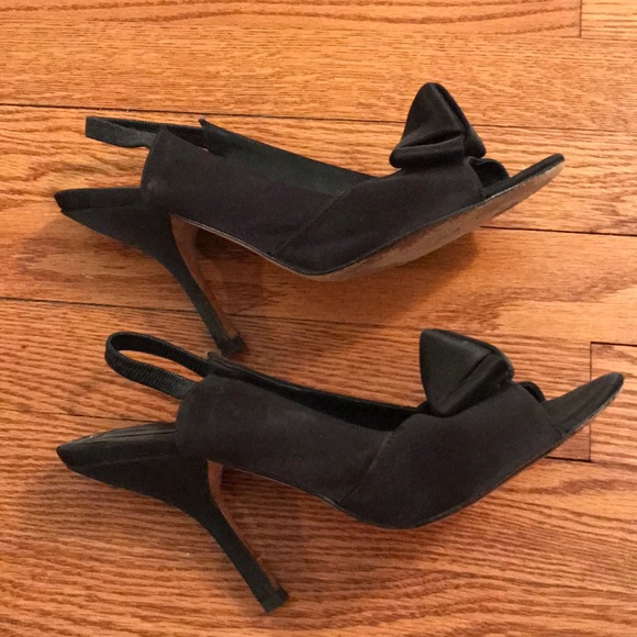 Black satin BCBG heels - Picture 3 of 3